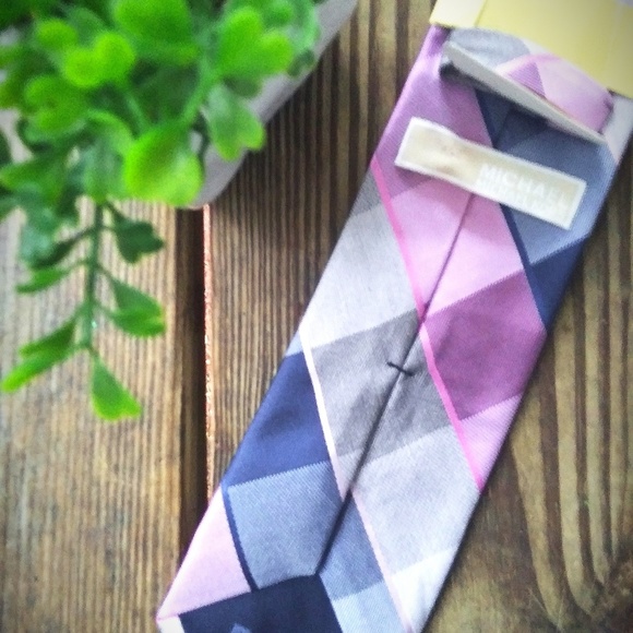 Michael Kors Tie - Picture 3 of 4